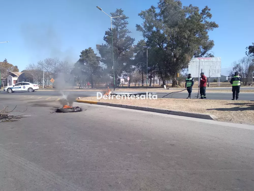 Corte en Av. Bolivia