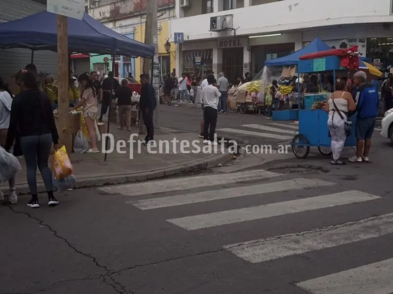 Venta ilegal de cohetes.