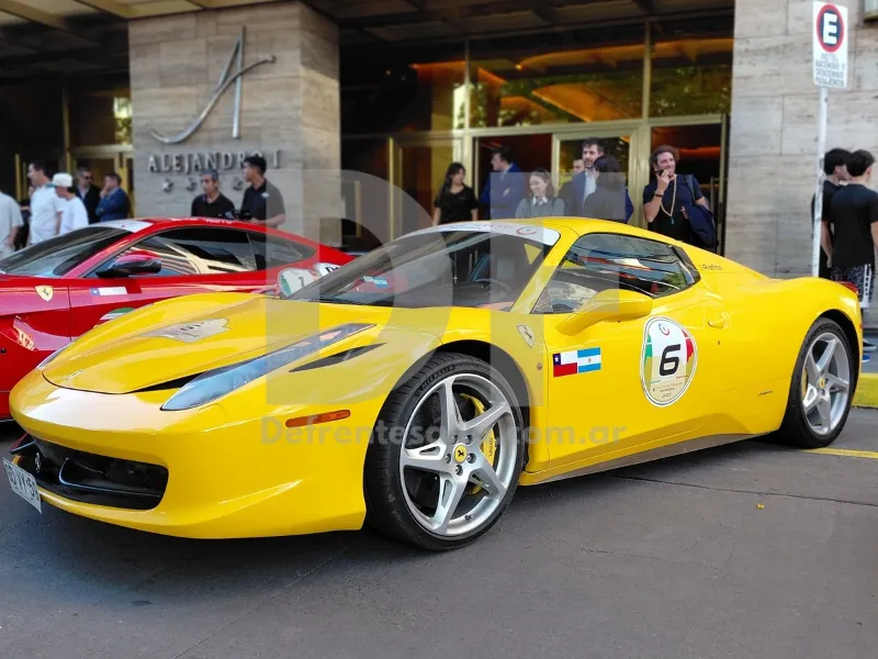 Ferrari en Salta.