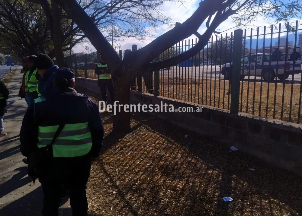 Operativo por la detención de un vendedor de cómidas