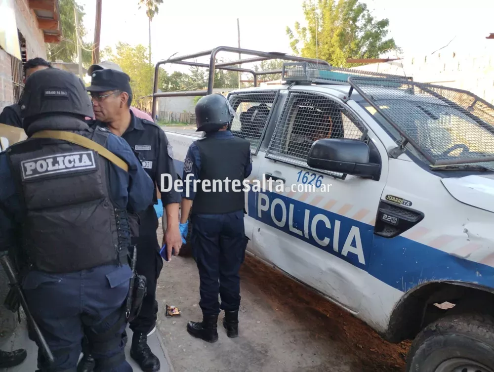 Policía en Villa Lavalle