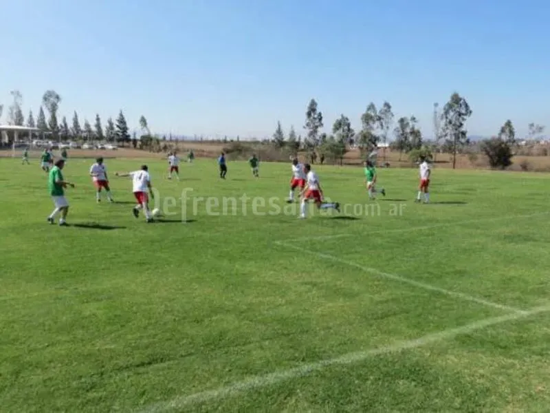 Fútbol en La Loma.