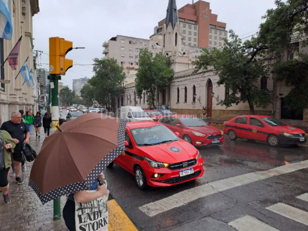 Lluvias en el centro de Salta.