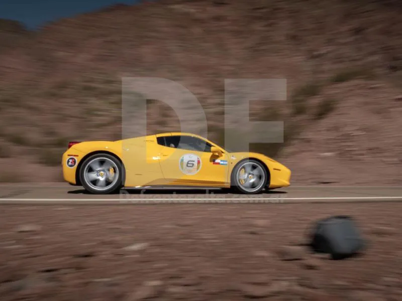 Ferraris en Cafayate.-
