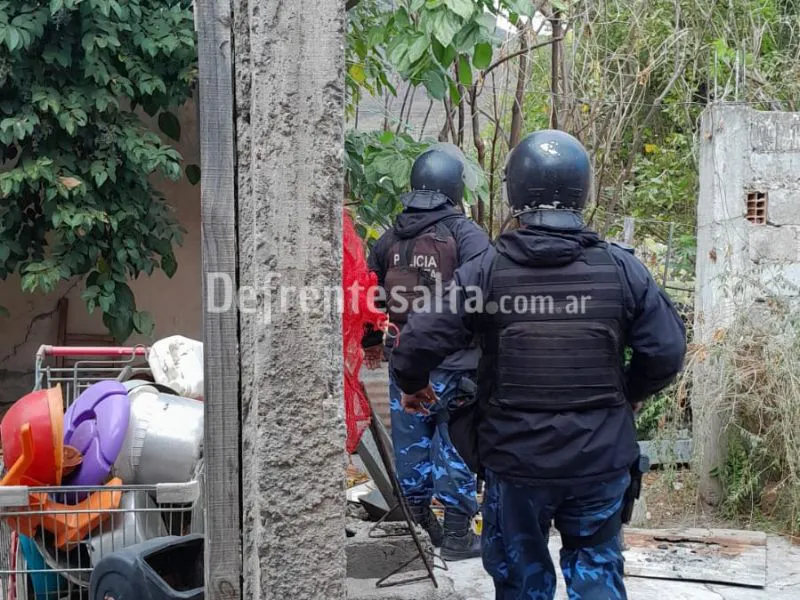 La policía en barrio Autódromo.