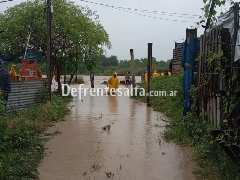 Evacuados en San Lorenzo.