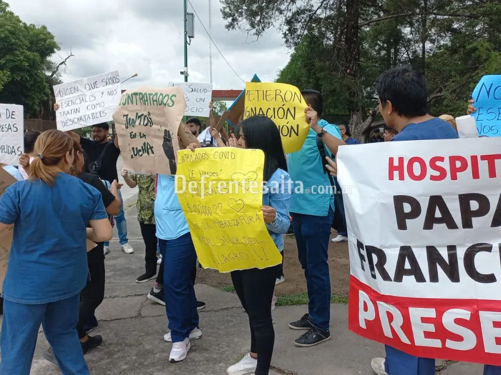 Personal de Salud protesta en Grand Bourg. Sol Salas.