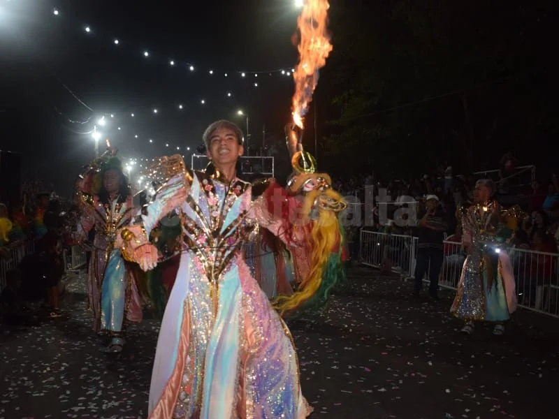 Ballet Corazón de Oro en los corsos de Salta. 