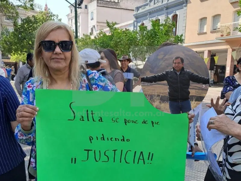 Marcha por Vicente Cordeyro.