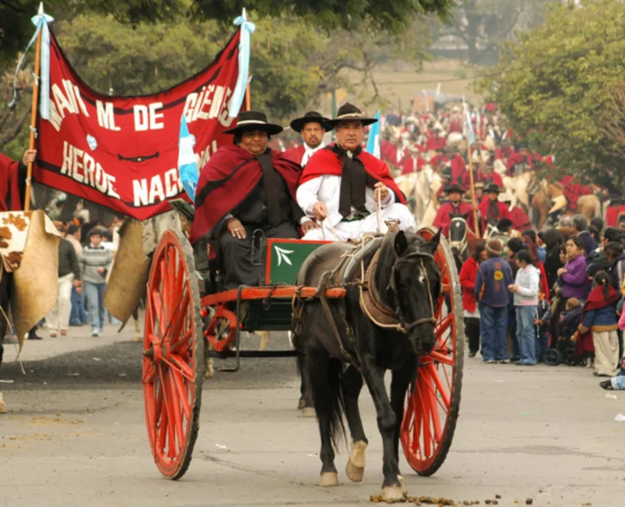 Desfile Gauchos de Güemes