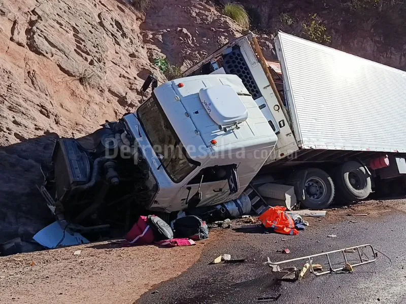 Trágico accidente de un camionero argentino.