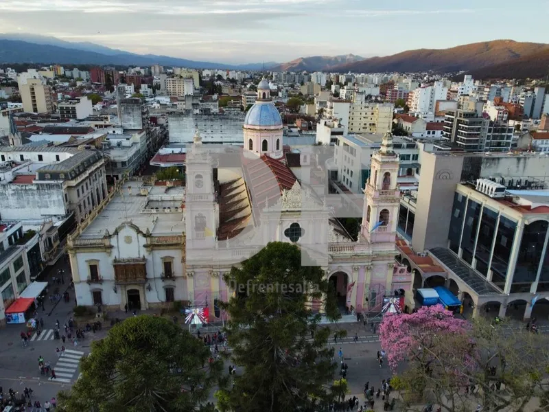Catedral de Salta en tiempos del Milagro. 