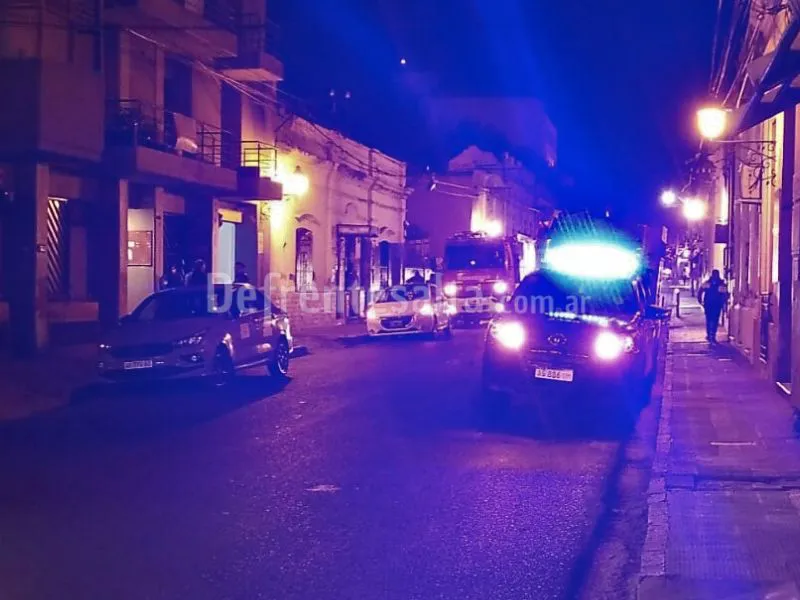 La Policía y Bomberos en el lugar. Foto: Sebastian Villa.