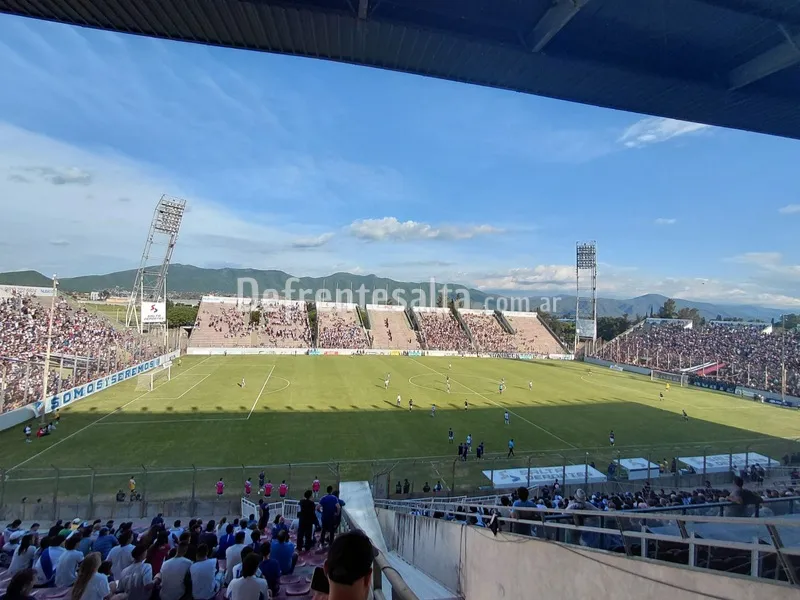 8.700 espectadores en el clásico salteño.