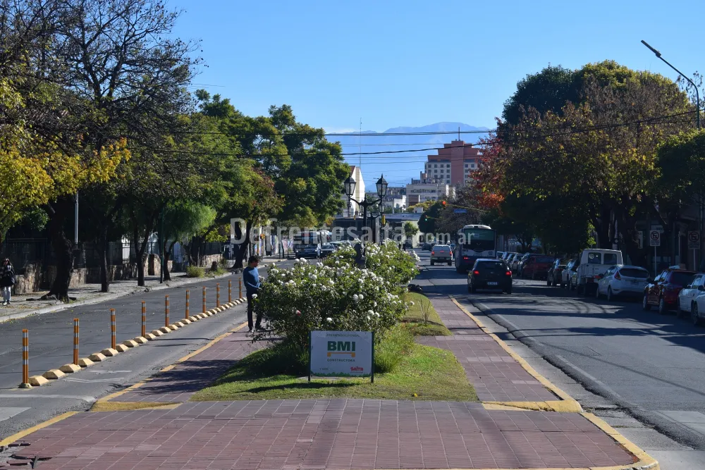 Paseo Güemes. Día soleado