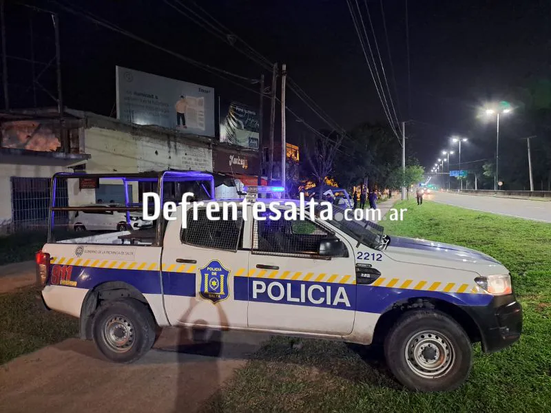 Hombre sin vida en avenida Bolivia.