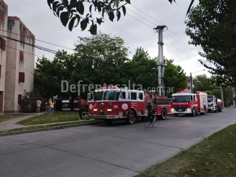 Bomberos en el edificio de Vº Palacios.