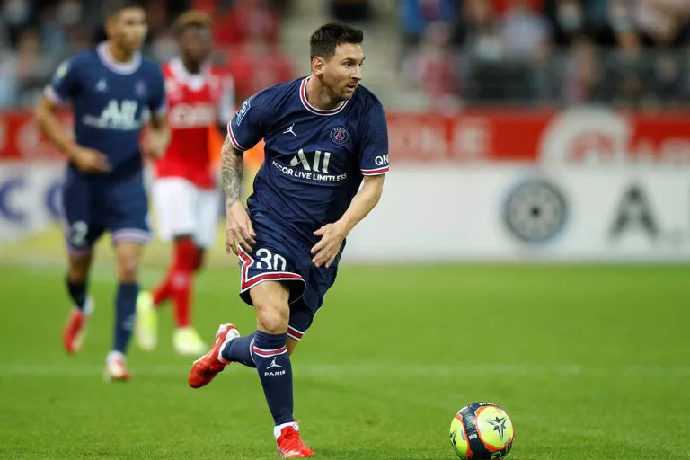 MESSI DEBUT