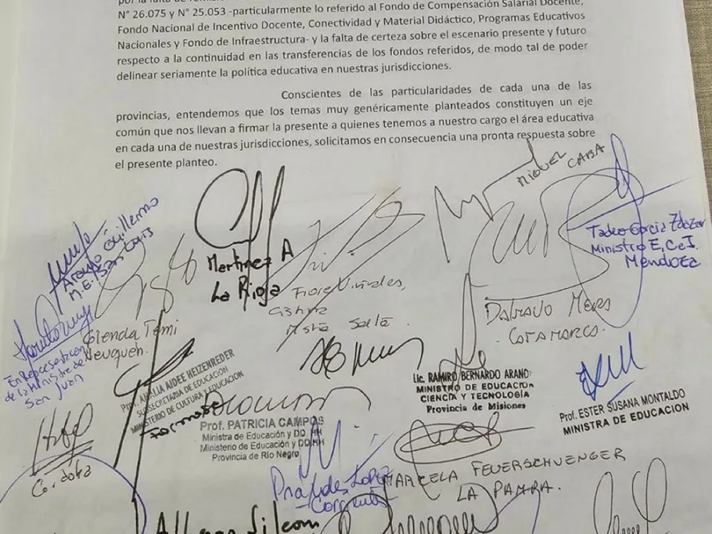 Nota de ministros al secretario de Educación.