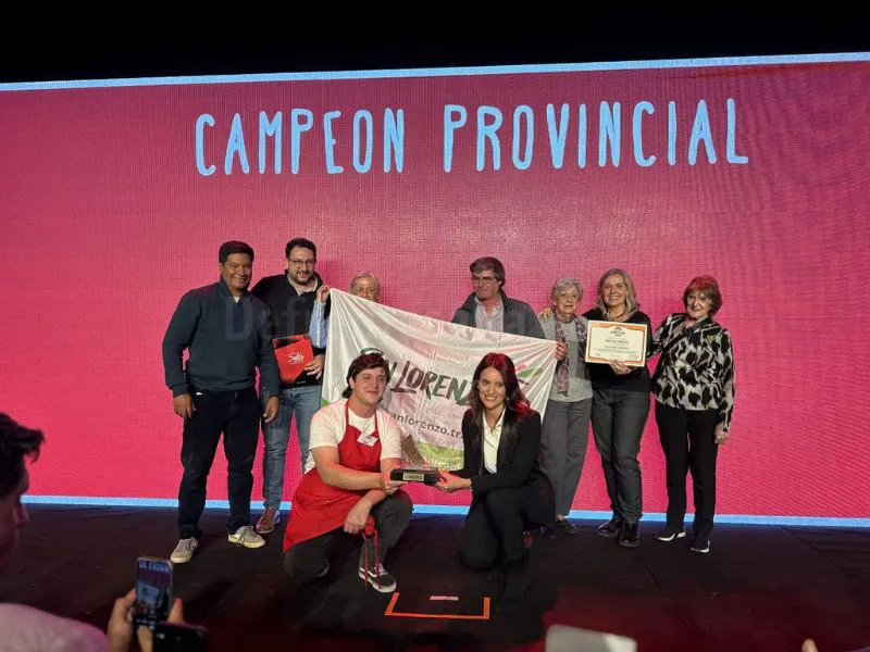 Matías Michel, embajador de la empanada salteña. 