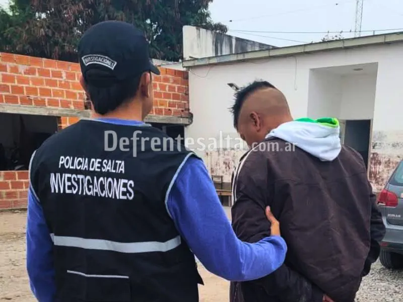 El hombre detenido.