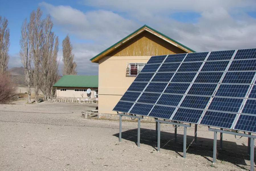 75633-se-proveera-de-luz-electrica-a-260-escuelas-rurales-mediante-energia-renovable