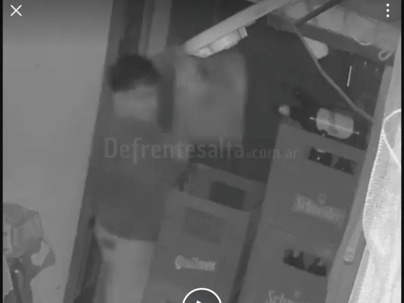 El ladrón que fue molido a piñas