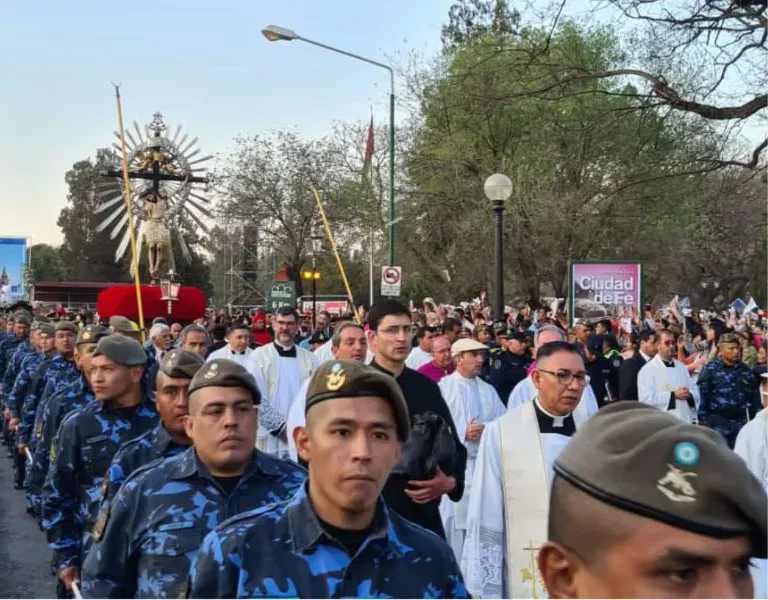 Operativo policial por el Milagro.