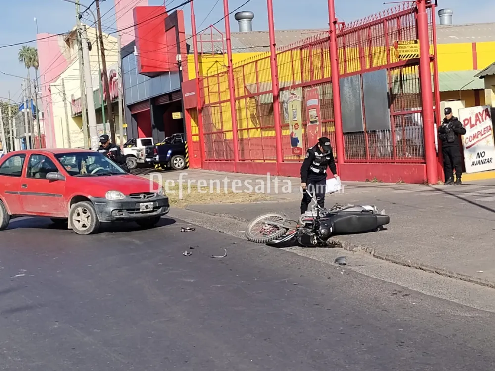 Choque en avenida Chile.