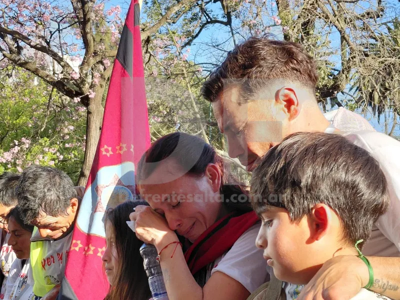 La emoción de una familia de Santa Victoria Oeste.
