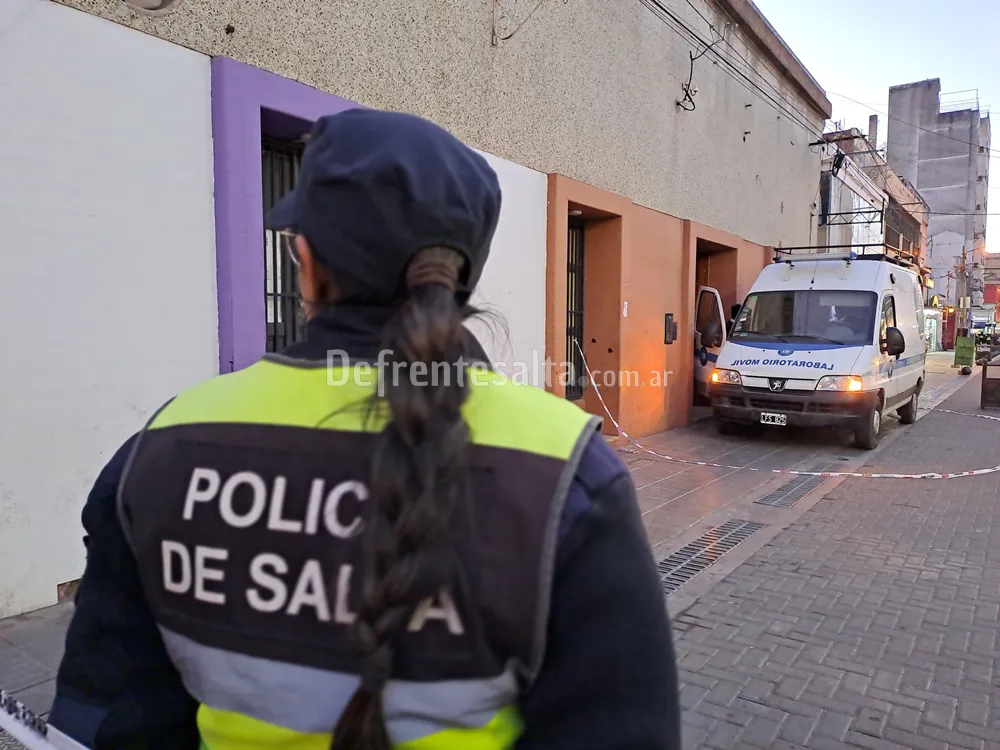 El movil del CIF en el motel céntrico 2