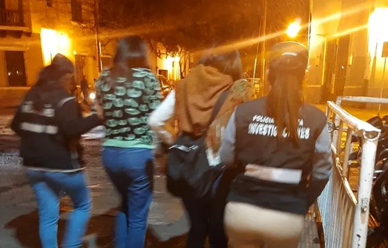 Descuidistas detenidas