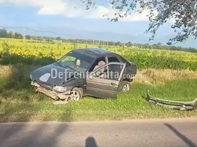 Uno de los vehículos involucrados.-