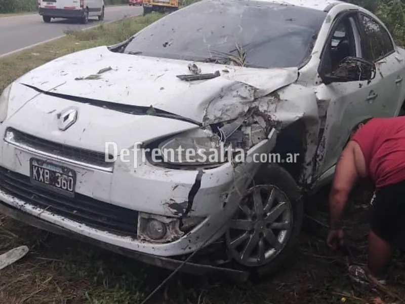 Así que del auto tras el accidente.