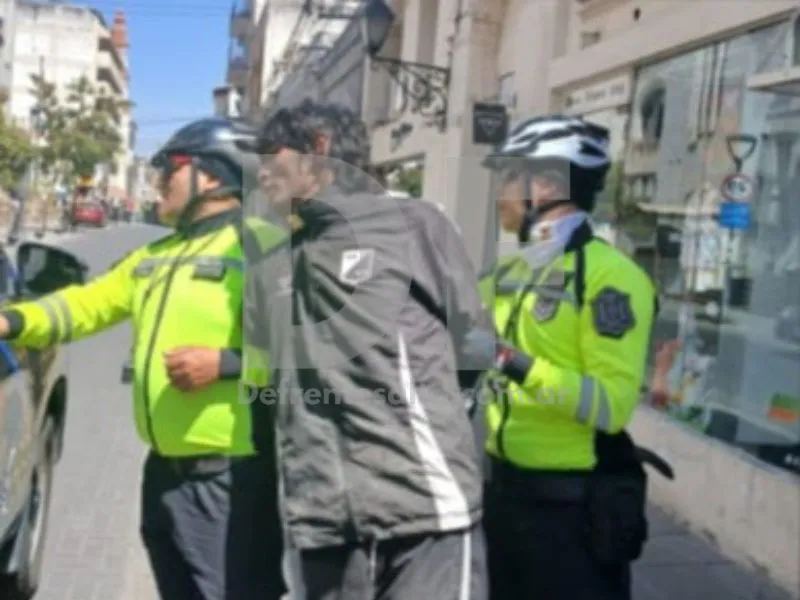 El ladrón demorado por la Policía.