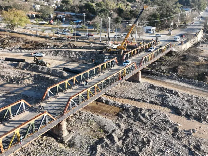 La obra del nuevo puente de Vaqueros está paralizada. 