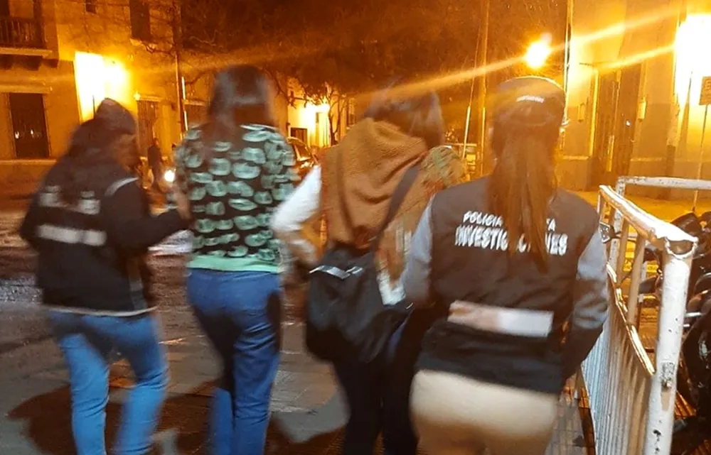 Descuidistas detenidas