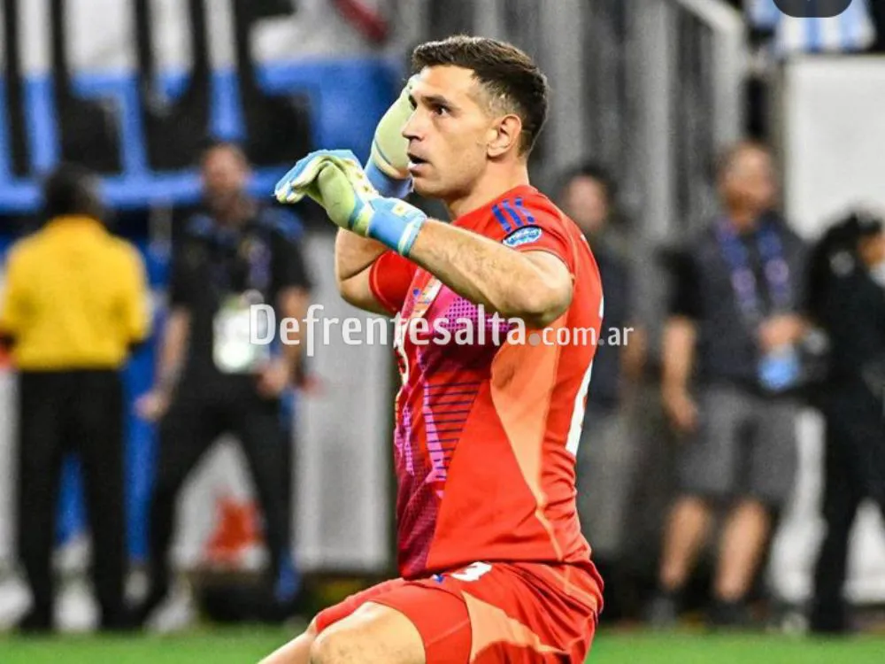 Emiliano "Dibu" Martínez.