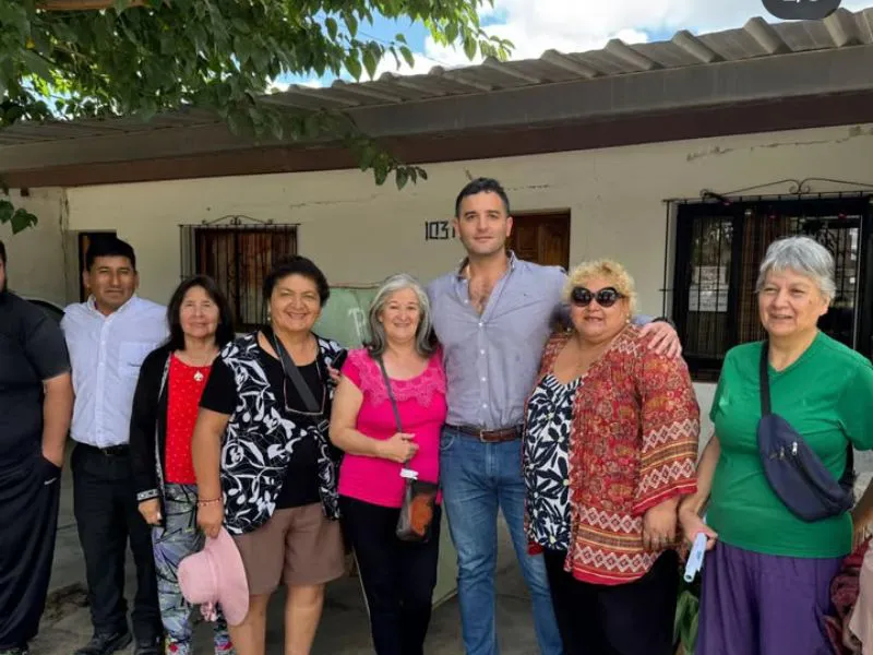 Jarsún con vecinas de Bª Lamadrid. 