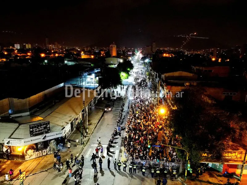 Festejos de los hinchas de Central Norte.
