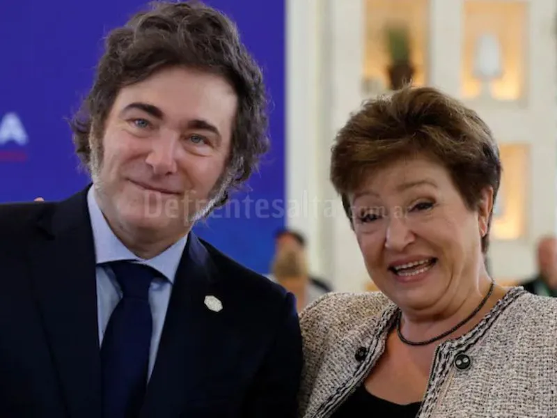 La directora del FMI, Kristalina Georgieva, y el presidente Javier Milei.
