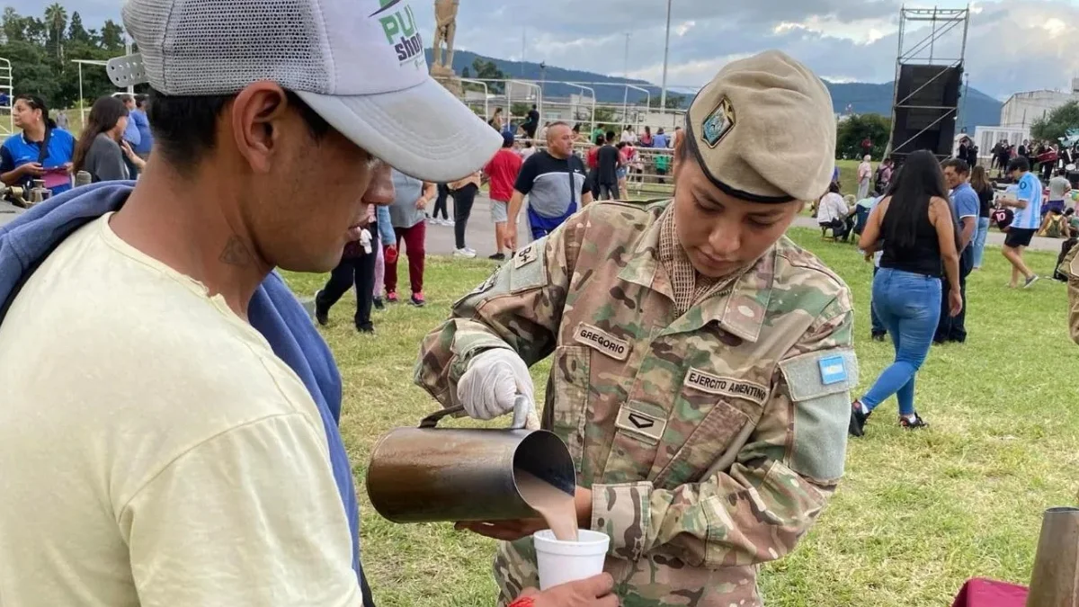 El Ejército Argentino repartirá chocolate caliente en la vigilia por Malvinas en Salta.