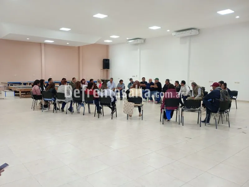 Afiliados del en asamblea.
