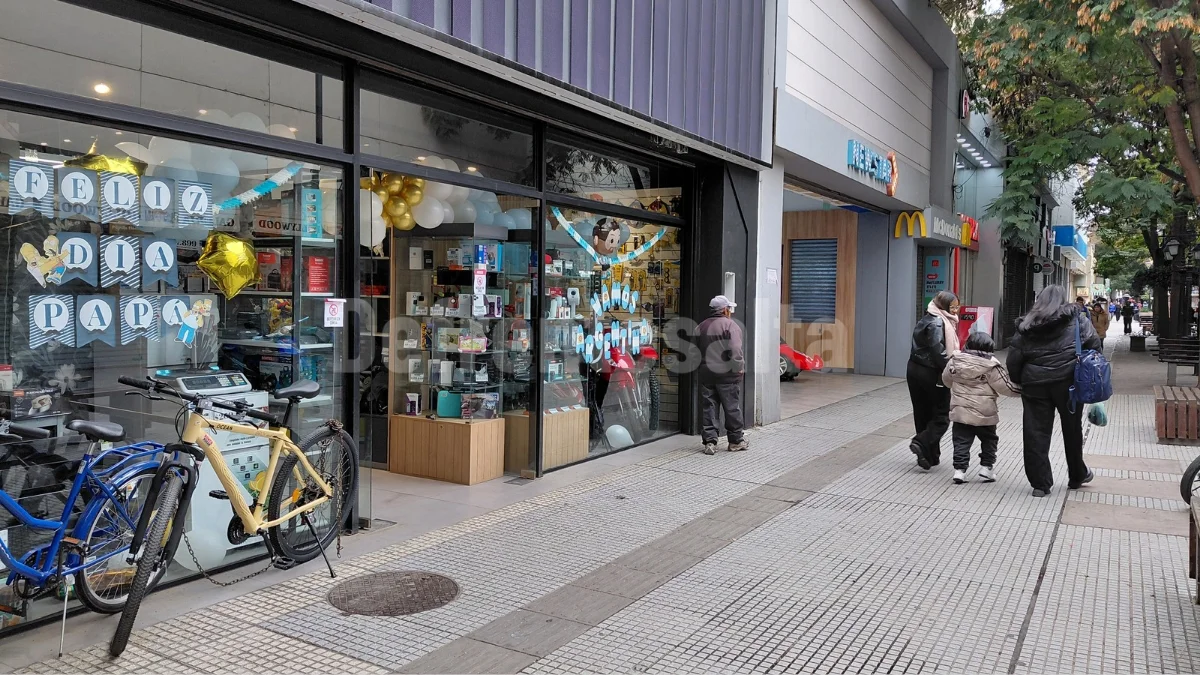 centro nublado feriado