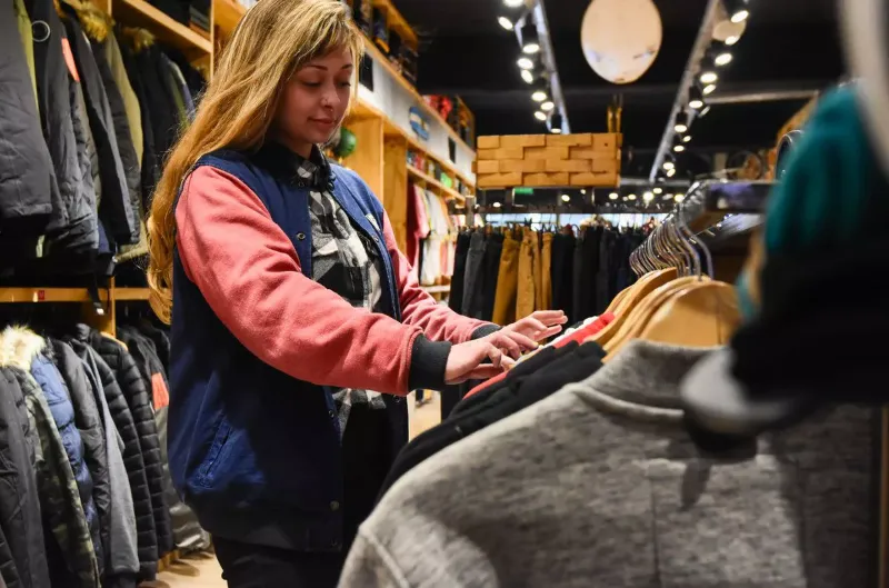 Empleada de comercio.